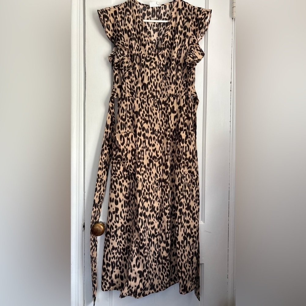 Sienna Sky Leopard Cheetah Print Ruffle Sleeves Pull on V-Neck Dress, Size:Small